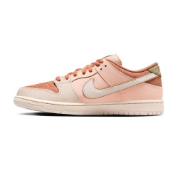 NIKE SB SHOES DUNK LOW - TROCADERO